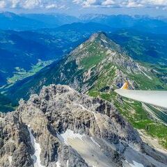 Flugwegposition um 12:34:00: Aufgenommen in der Nähe von Gemeinde Zederhaus, 5584, Österreich in 2737 Meter